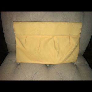 Yellow clutch